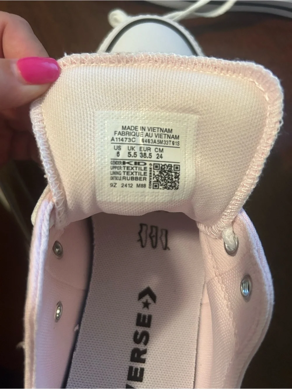 Converse Low Top Sneakers - Light Pink and White